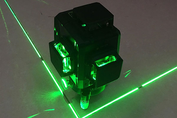 Cách sử dụng máy bắn tia laser đúng kỹ thuật