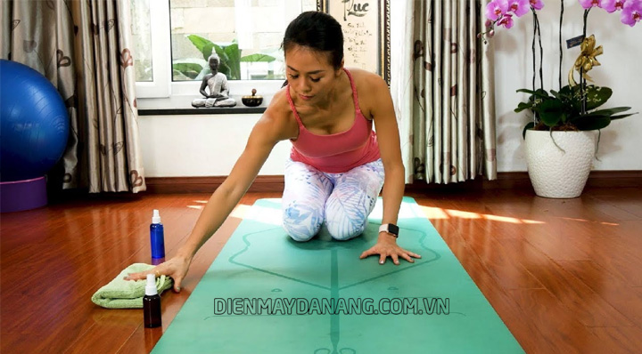 vệ sinh thảm yoga