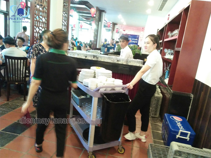 xe đẩy thực phẩm nhà hàng khách sạn tại Đà Nẵng