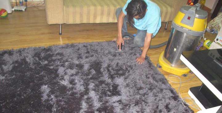 Giặt thảm lông bằng máy phun hút giặt thảm