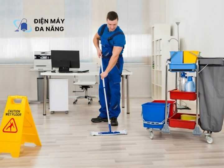 Các dụng cụ vệ sinh cầm tay