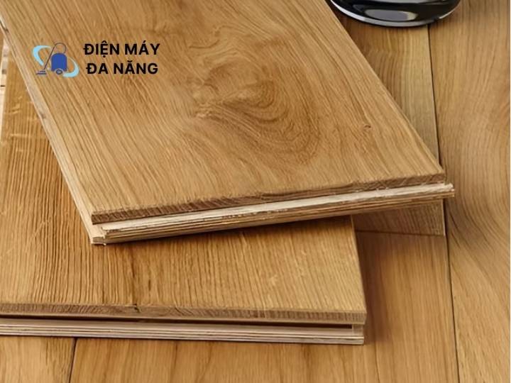Lót bằng nhựa giả gỗ