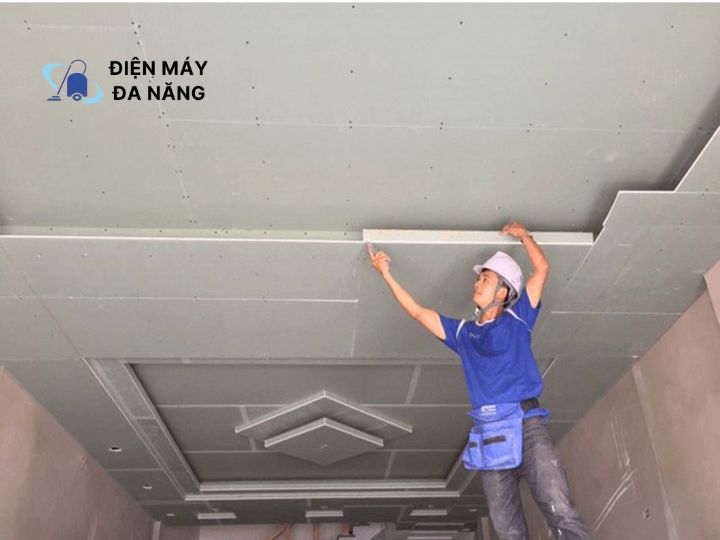 cắt mép ở tường