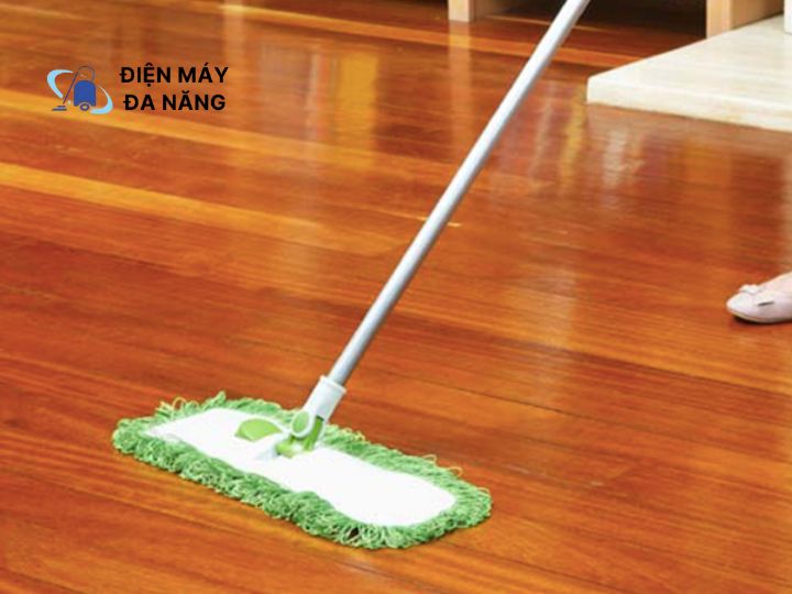 Lau khô sàn gỗ công nghiệp