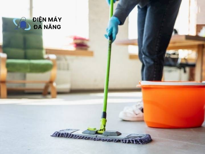 Mách nhỏ bạn cách vệ sinh làm sạch sàn nhà hiệu quả