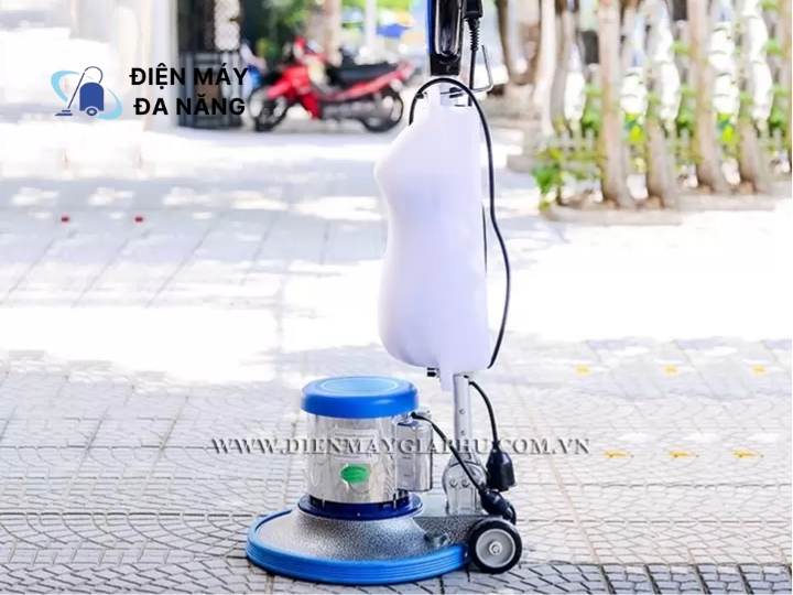 Những yếu tố quyết định giá máy chà sàn công nghiệp hiện nay 