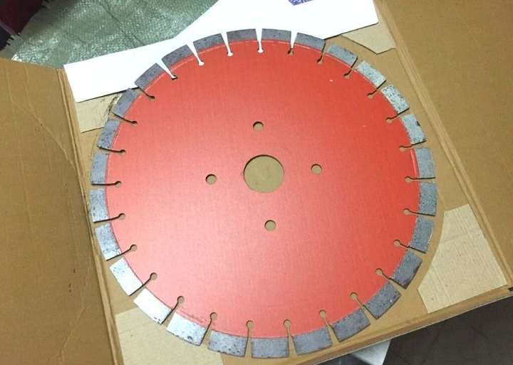 Lưỡi cắt bê tông D500