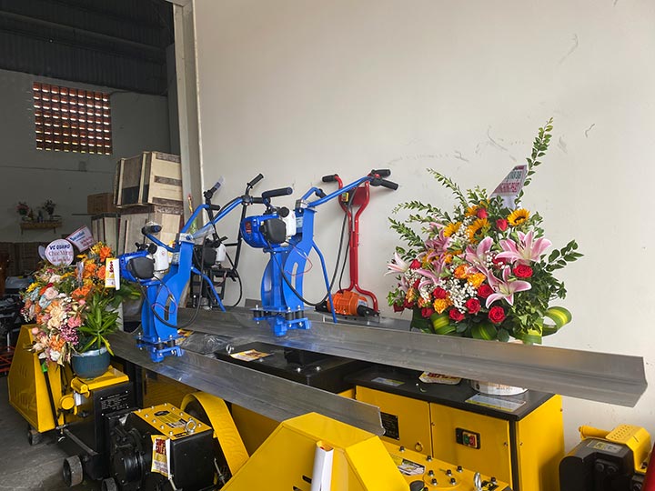 Máy đầm thước tại Vinh Nghê An