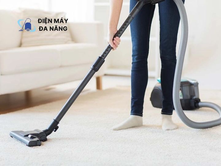 Máy hút bụi cầm tay