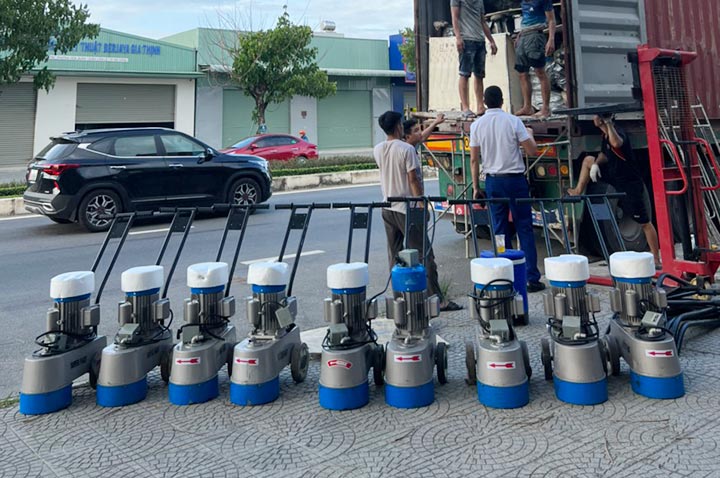 Máy mài nền bê tông kết nối hệ thống hút bụi