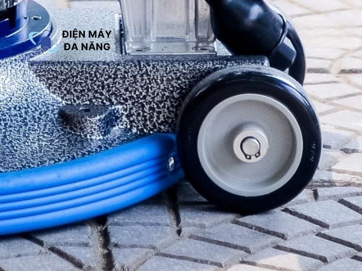 Ưu điểm vượt trội của bánh xe máy chà sàn