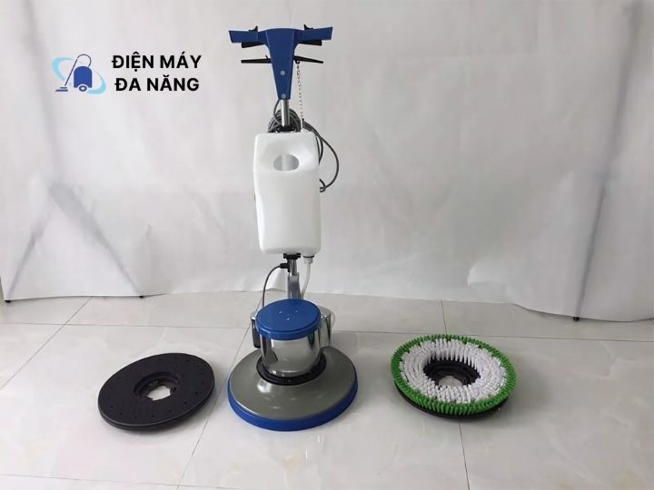 Cần điều khiển máy chà sàn Dấu hiệu nhận biết để thay mới cần điều khiển