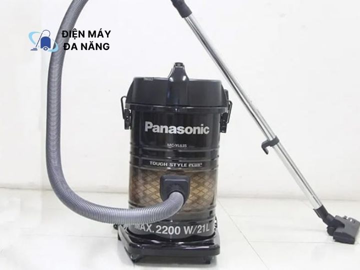 Máy hút bụi công nghiệp Panasonic MC-YL635TN46