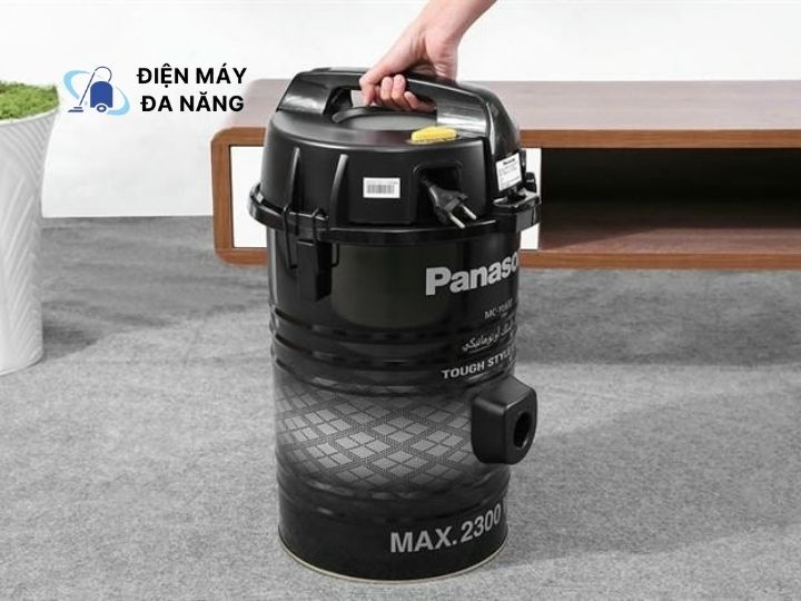 Máy hút bụi công nghiệp Panasonic MC-YL637SN49