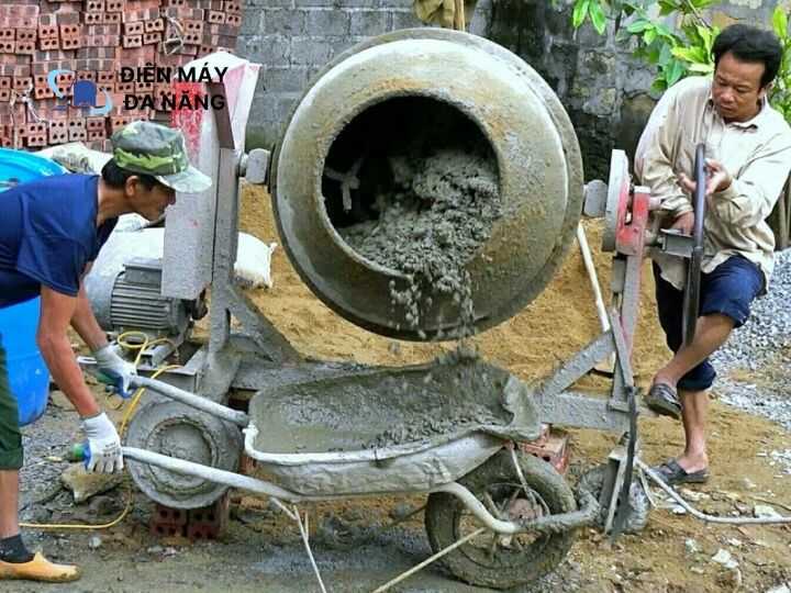 Máy trộn bê tông quả lê