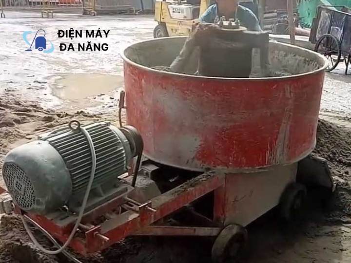 Dòng máy tộn bê tông cưỡng bức