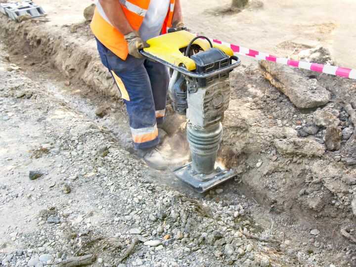 Máy đầm nền đất
