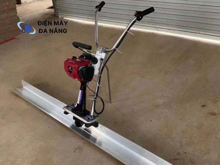 Máy đầm thước tại Hà Giang