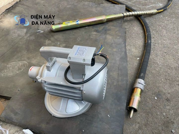 Đầm dùi bê tông tại Hà Nội