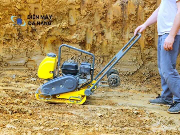 Máy đầm bàn tại HCM