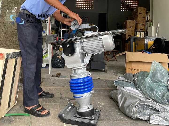 Máy đầm cóc tại HCM