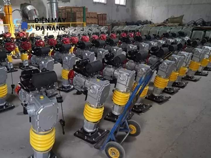 Máy đầm cóc Honda RM80