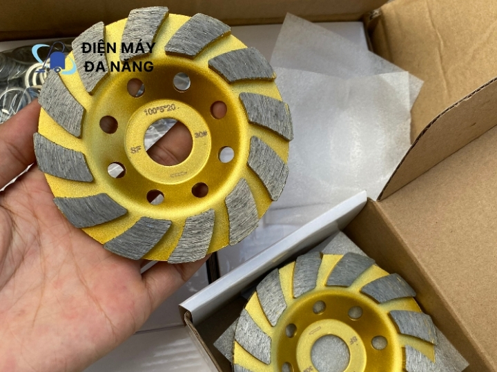 Địa chỉ cung cấp đĩa mài - đá mài bê tông Hòa Bình uy tín