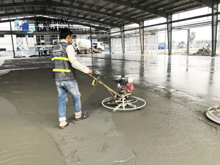 Máy xoa nền bê tông đơn