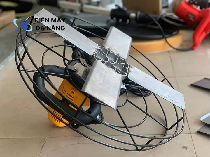 Máy xoa nền bê tông cầm tay