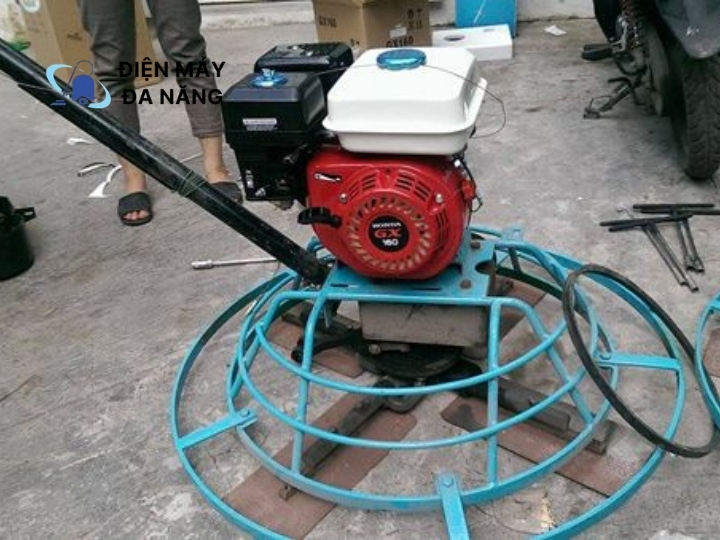 Máy xoa nền bê tông đơn