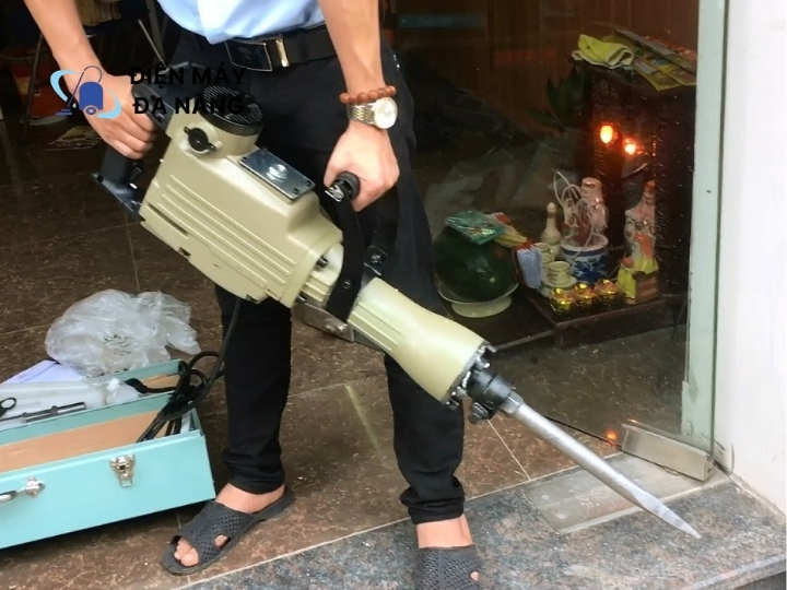 Điện Máy Đa Năng địa chỉ cung cấp mũi đục bê tông uy tín