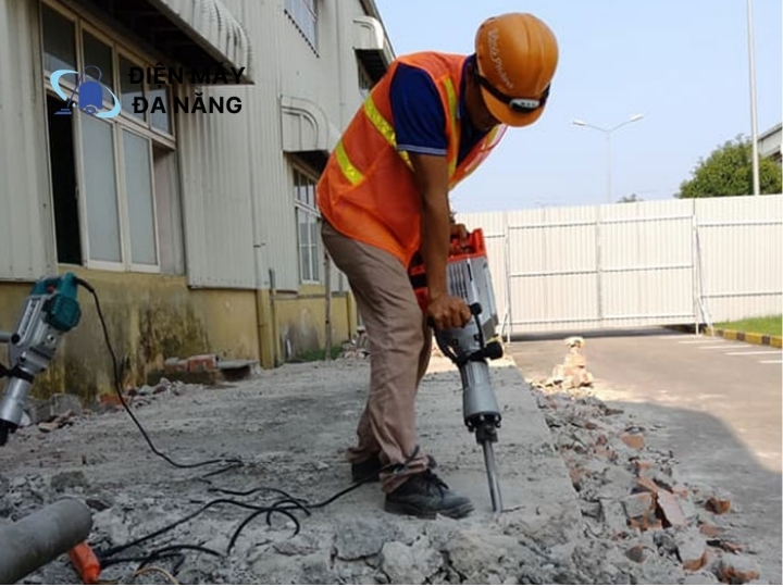 Máy đục bê tông cầm tay mini