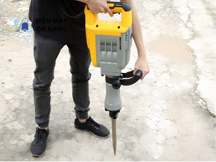 Máy đục bê tông loại lớn