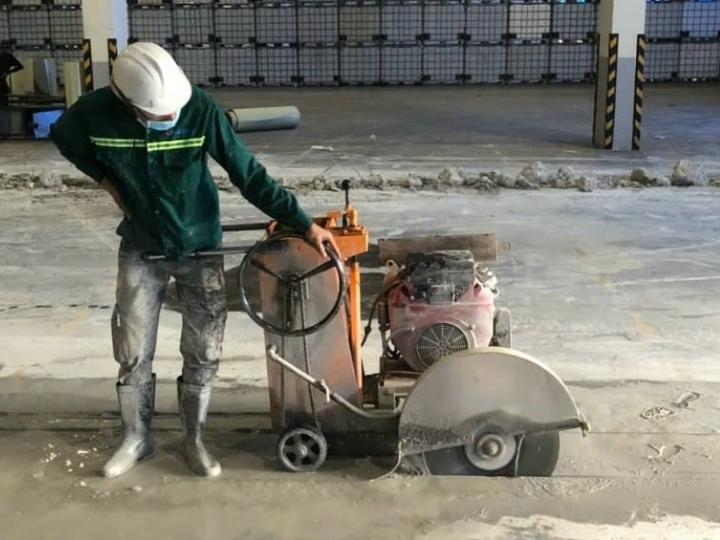 Điện Máy Đa Năng địa chỉ cung cấp máy cắt tường bê tông giá tốt