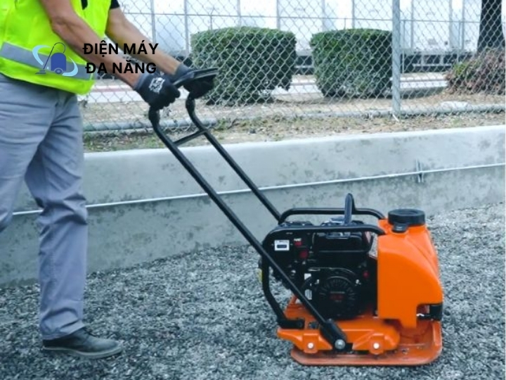 Kinh nghiệm chọn mua máy đầm bàn phù hợp