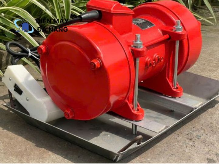 Kinh nghiệm chọn máy đầm bàn bê tông phù hợp